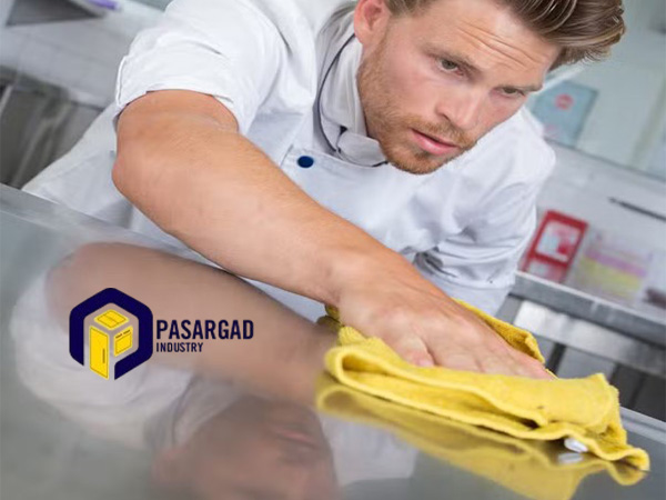 چگونه استنلس استیل را تمیز کنیم؟